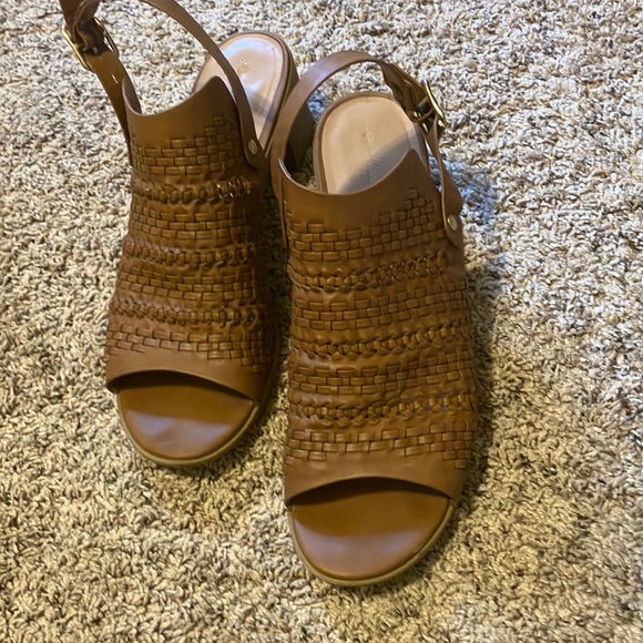 9/7    Universal thread cognac stacked heel sandals 11 - Picture 1 of 10